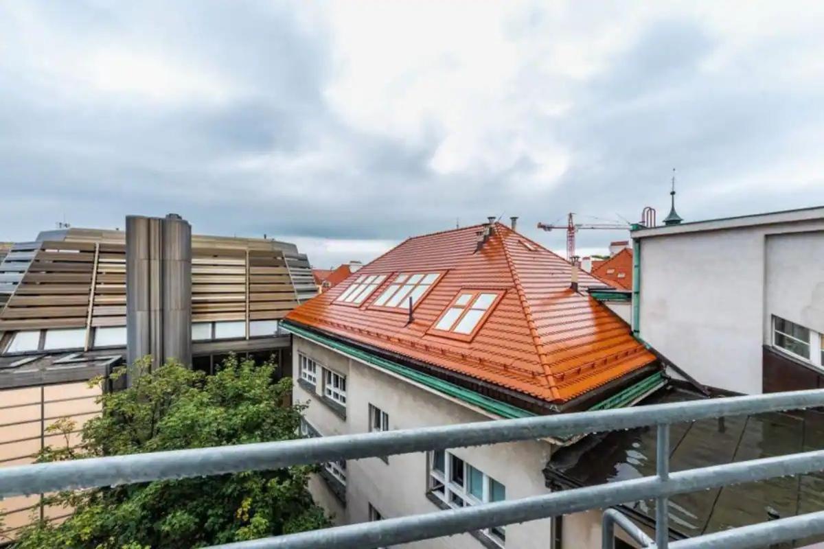 Waterfront River Side Roof Top Apartment - Terrace With City View Praga Exterior foto