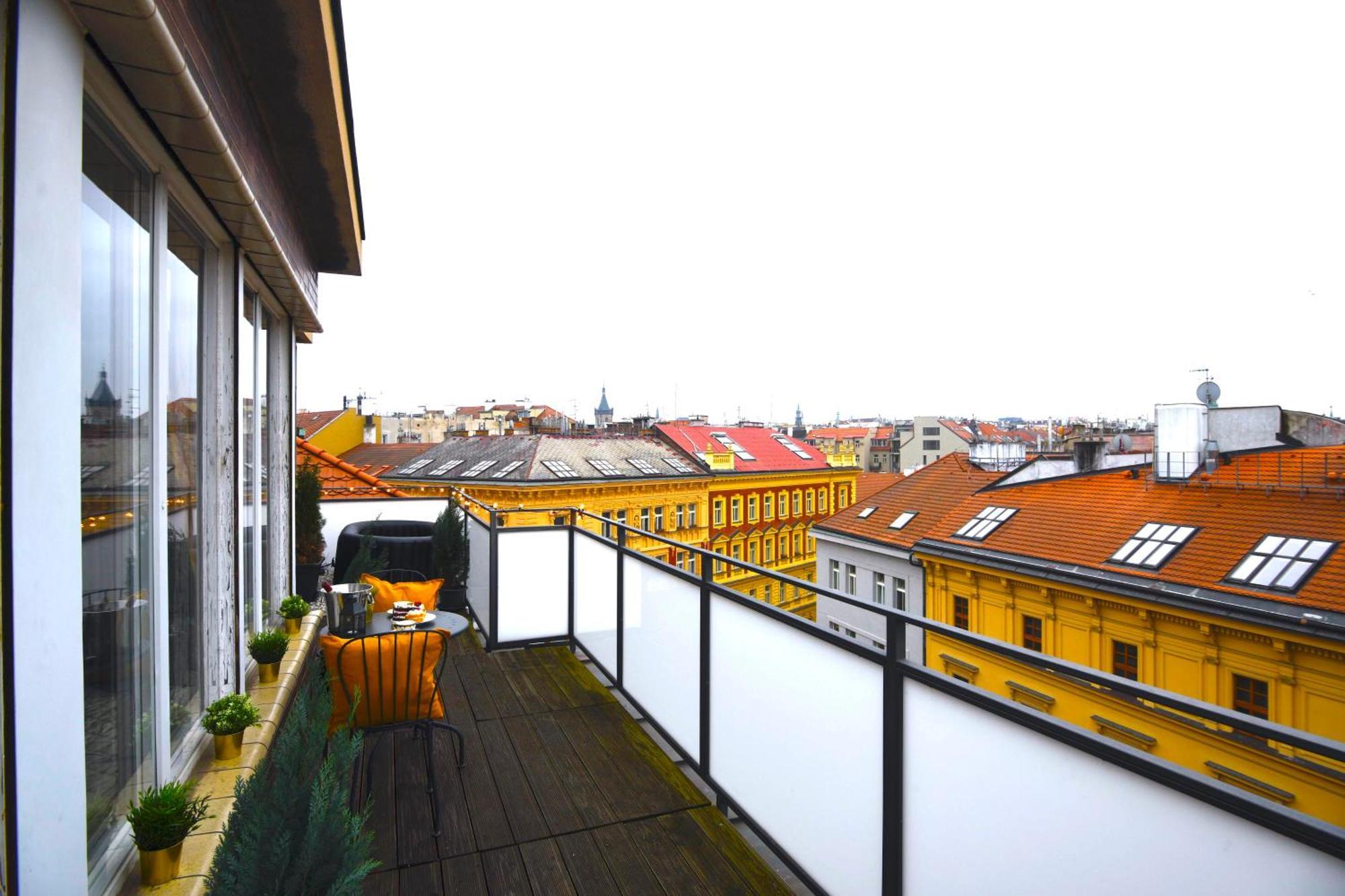 Waterfront River Side Roof Top Apartment - Terrace With City View Praga Exterior foto