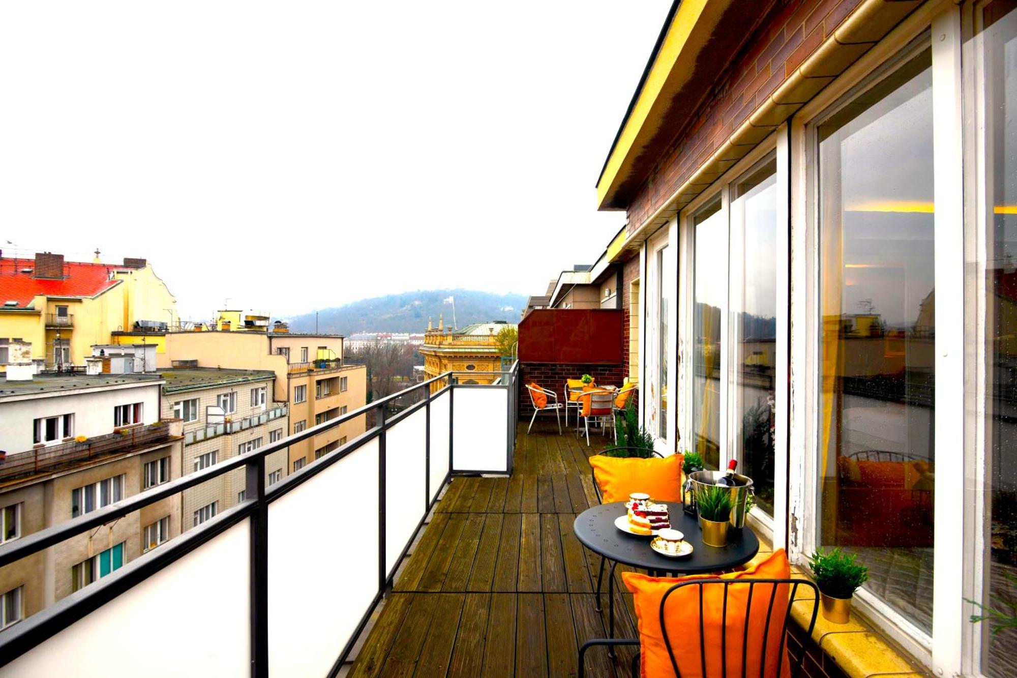Waterfront River Side Roof Top Apartment - Terrace With City View Praga Exterior foto