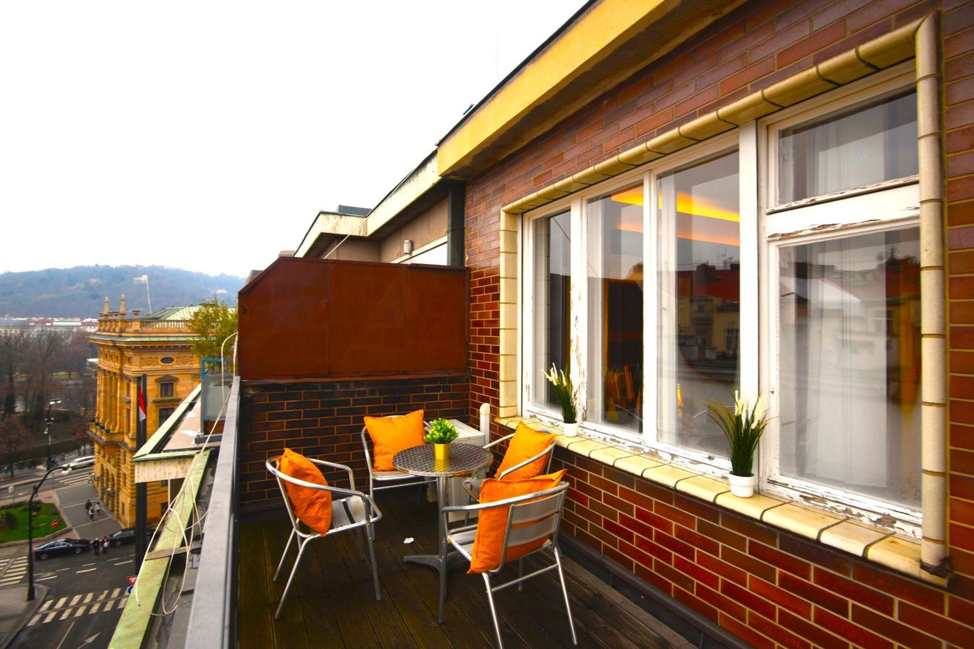 Waterfront River Side Roof Top Apartment - Terrace With City View Praga Exterior foto