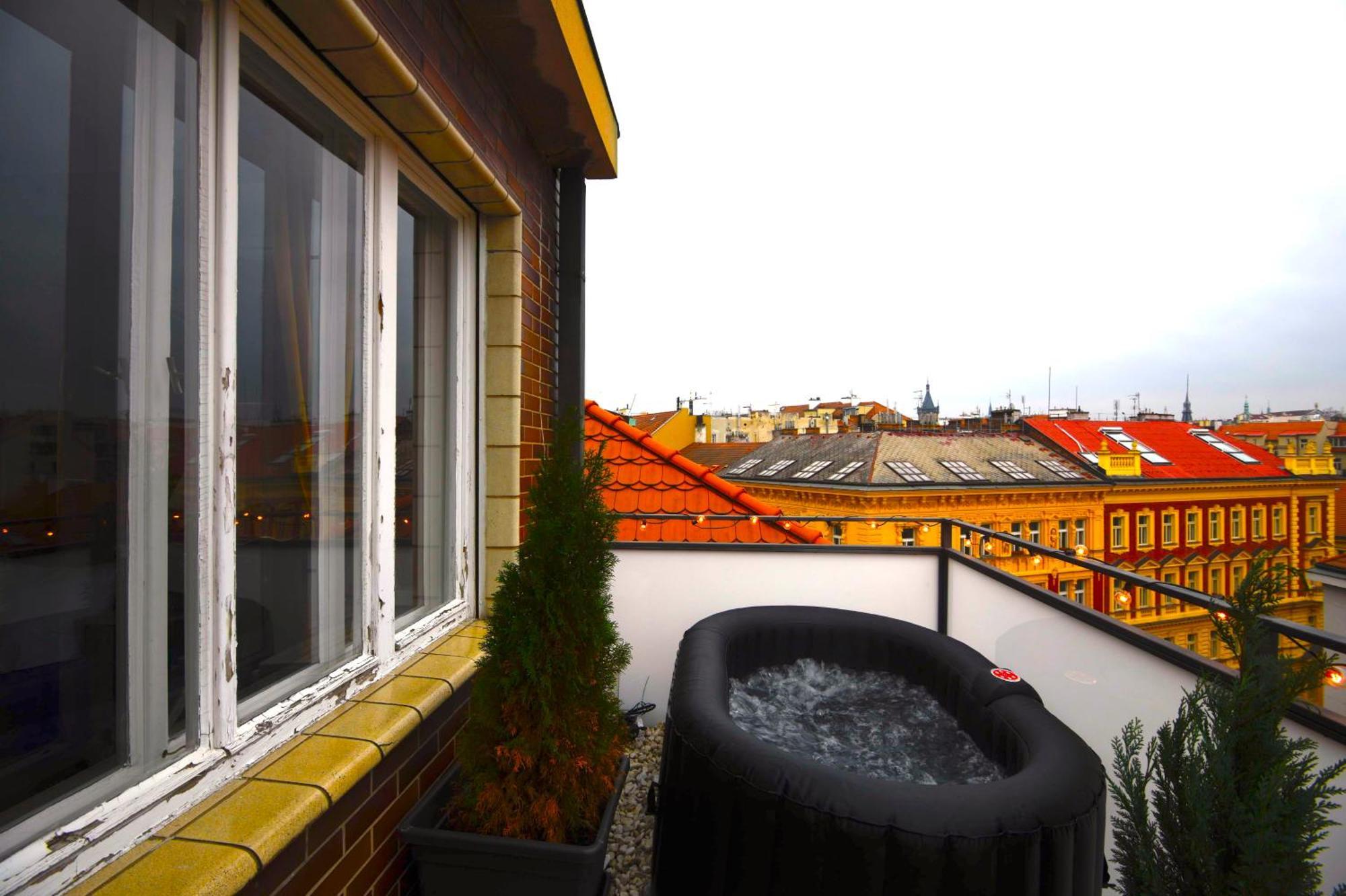 Waterfront River Side Roof Top Apartment - Terrace With City View Praga Exterior foto