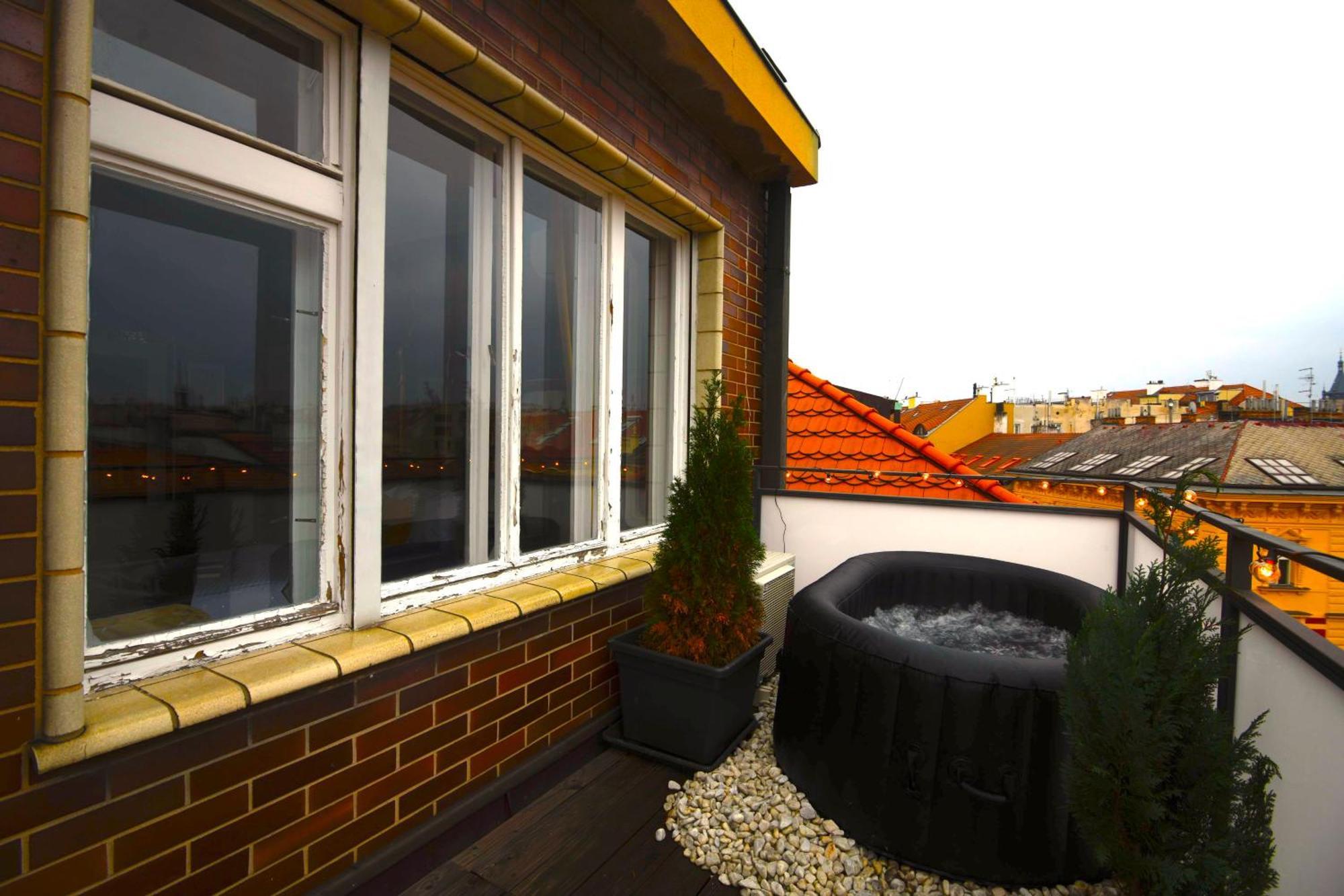 Waterfront River Side Roof Top Apartment - Terrace With City View Praga Exterior foto